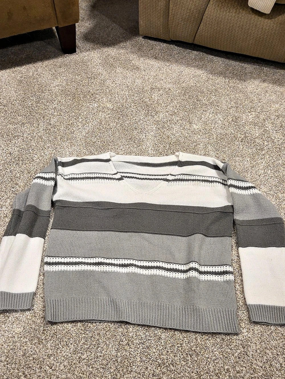 Striped Sweater in Gray & White Size Medium